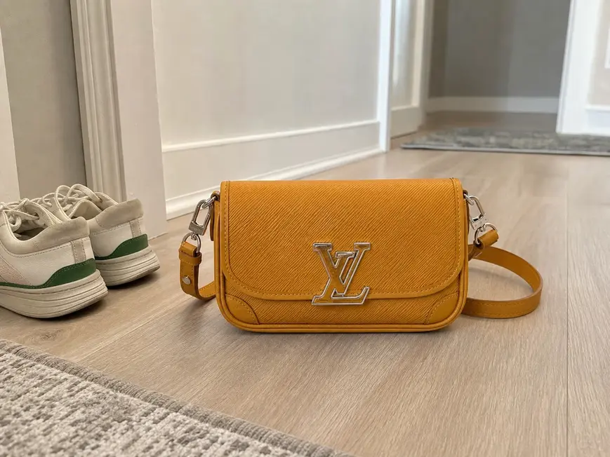 Epi Buci Crossbody Bag M59459 photo review