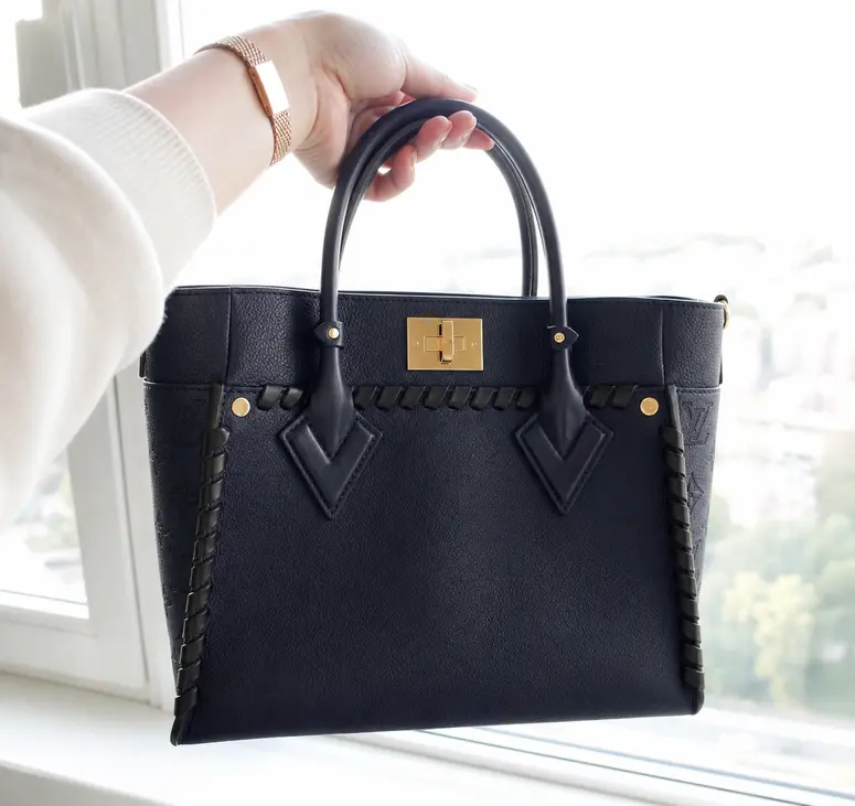 Monogram Flowers On My Side MM Bag M21569 photo review