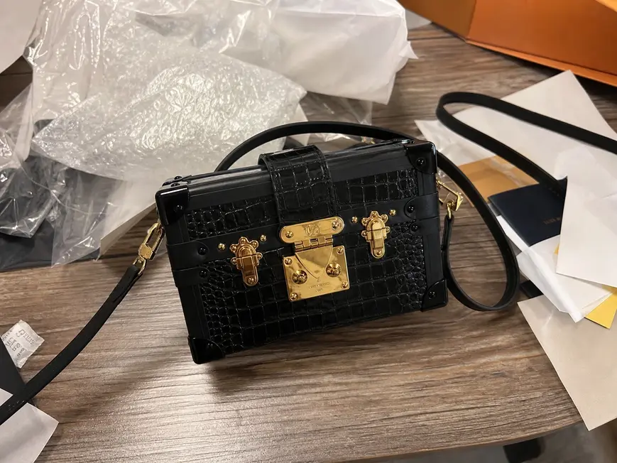 Crocodilian Leather Petite Malle N92049 photo review