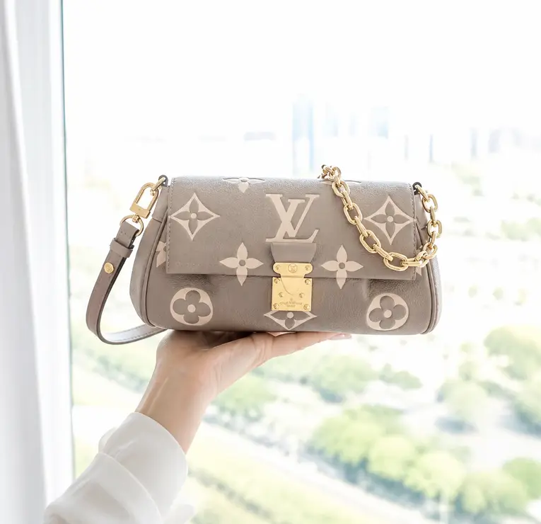 Monogram Favorite Bag M45836 photo review