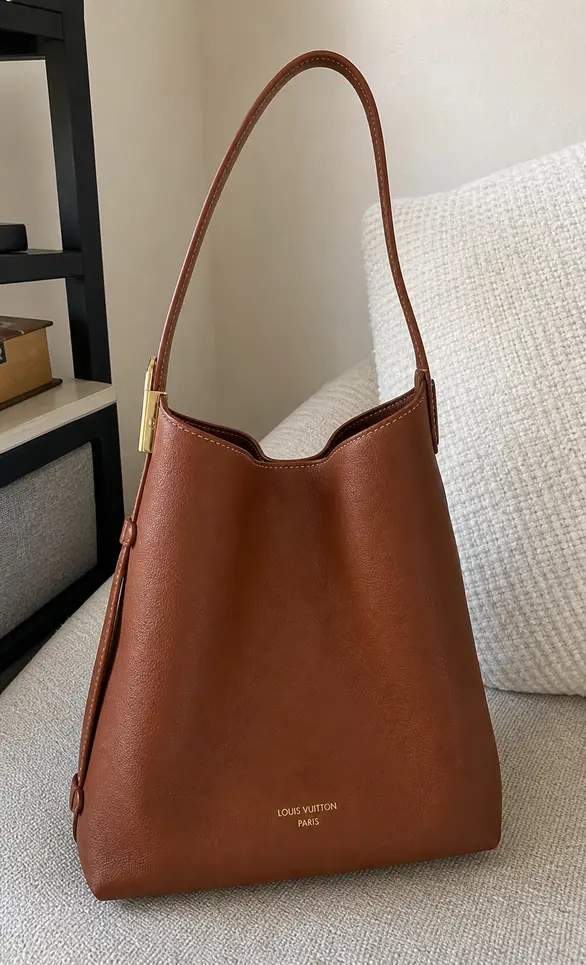 Leather Low Key Hobo PM bag-Brown M25354 photo review
