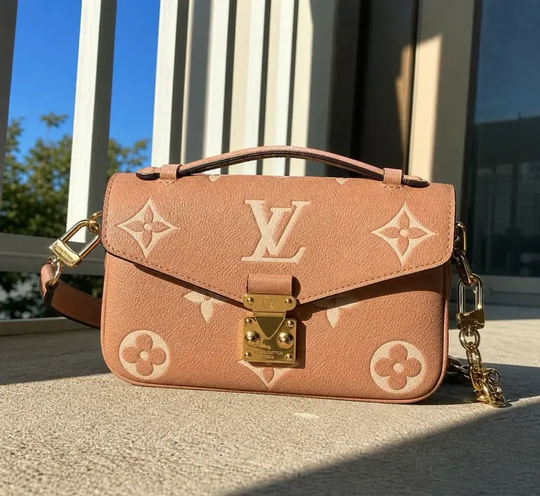 Monogram Canvas Pochette Metis East West Bag M12735 photo review