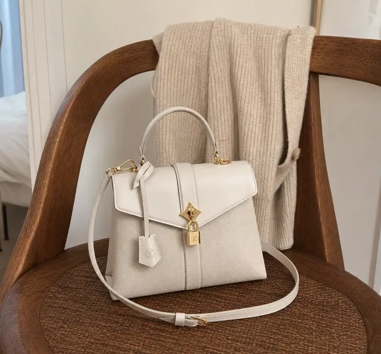 2019 Rose des Vents PM-Creme M53822 photo review