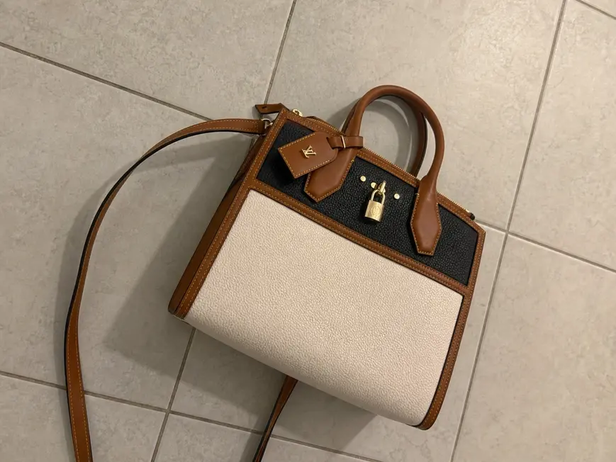 Pre-Fall 2019 City Steamer Mini-Black/White M53804-Black/White photo review