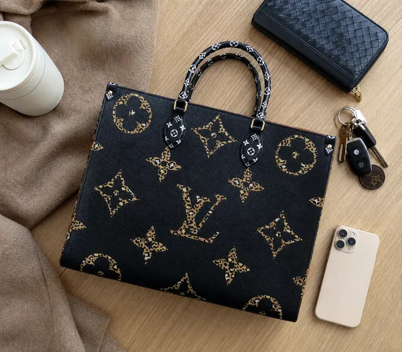 2019 Monogram Motif Onthego Tote Bag-Black M44674 photo review