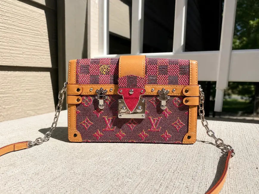 2019 Monogram LV Pop Trunk Clutch-Red M55453 photo review