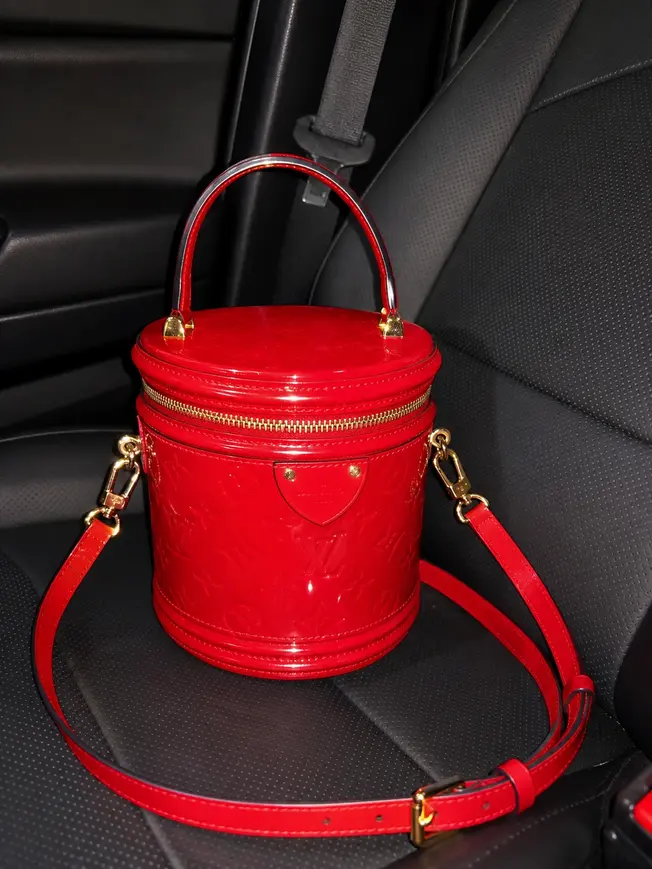 2019 Monogram Vernis Cannes-Red M53998 photo review