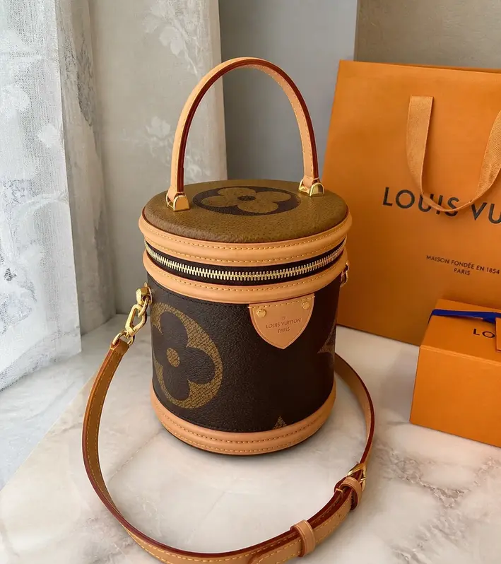 2019 Monogram Giant Cannes M44603 photo review