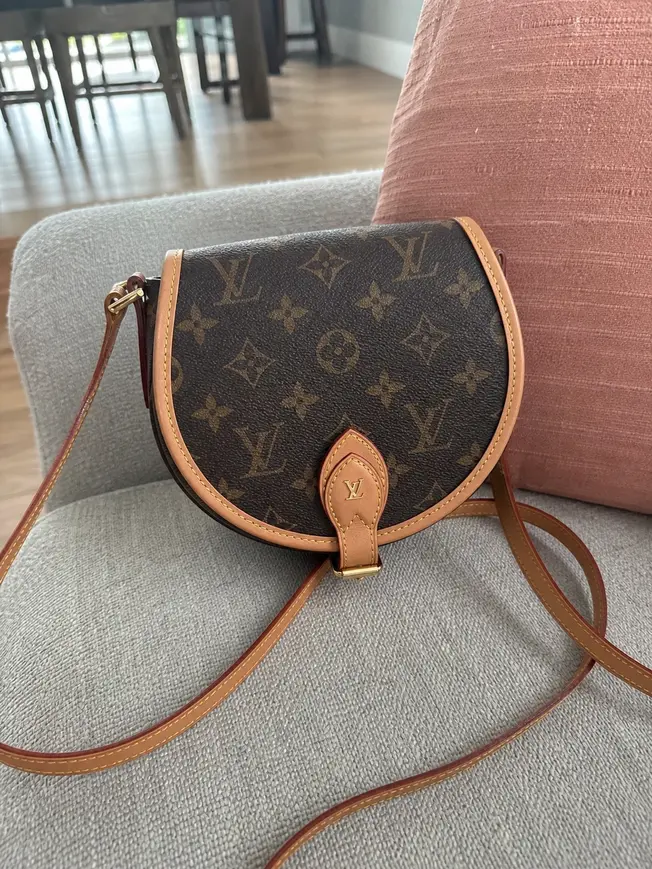 2020 Monogram Canvas Tambourin M44860 photo review