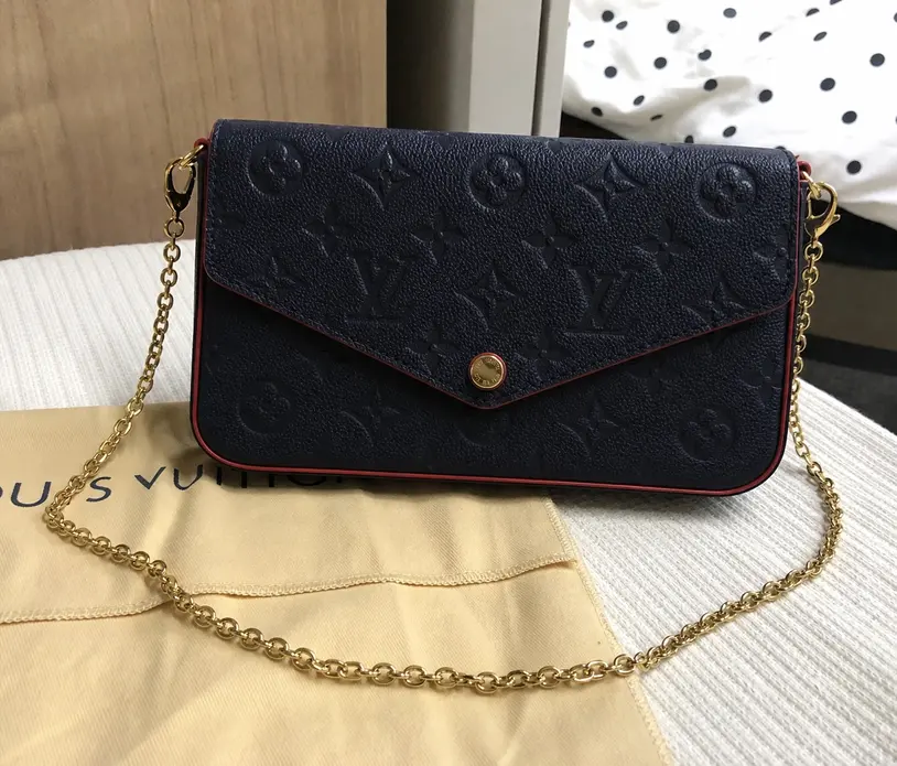 2020 Felicie Pochette-Marine Rouge M64099 photo review
