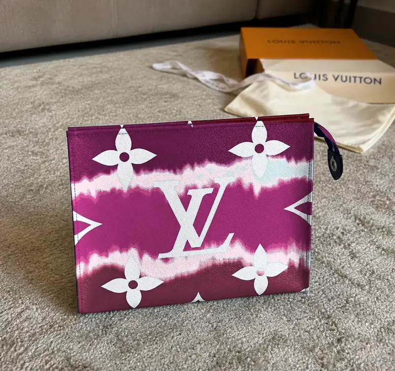 Monogram Canvas LV Escale Poche Toilette 26-Red M69137-Red photo review