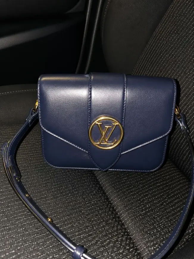 LV Circle LV Pont 9-Blue M56454 photo review