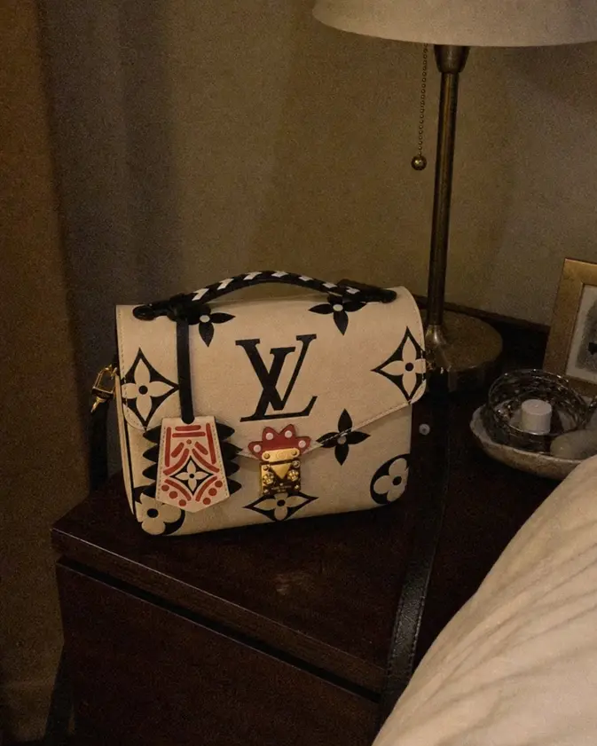 M45384 LV CRAFTY POCHETTE MeTIS-Cream M45384 photo review