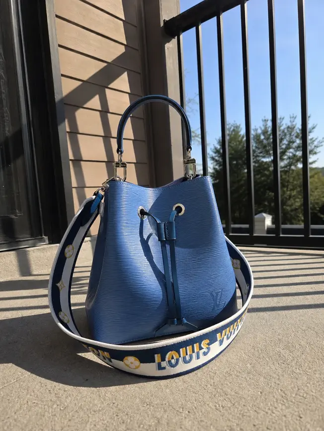 Epi Grained NeoNoe BB Bucket Bag-Bleuet Blue M57691 photo review