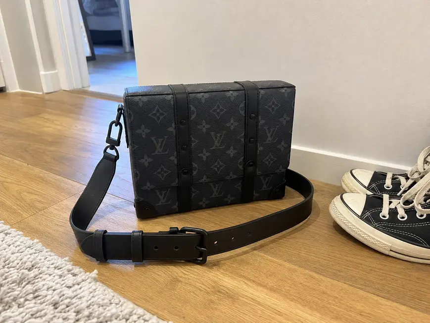 Monogram Eclipse Trunk Messenger M45727 photo review
