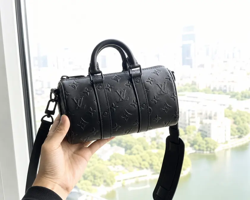 Monogram Seal Keepall XS-Black M57960 photo review
