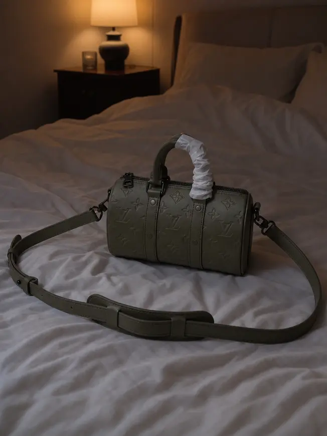 Monogram Seal Keepall XS-Khaki M57961 photo review