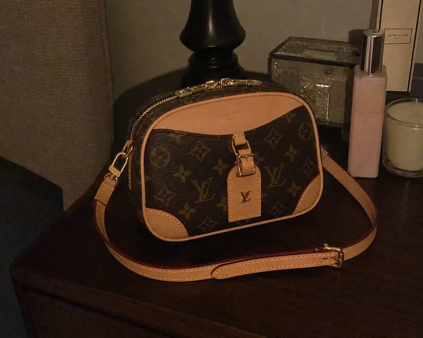 Monogram Canvas Deauville Mini M45528 photo review