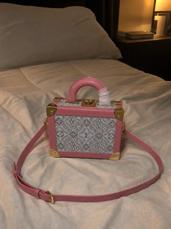 Monogram Coated Coffret Tresor 20 Valisette Tresor-Pink M45673-Pink photo review