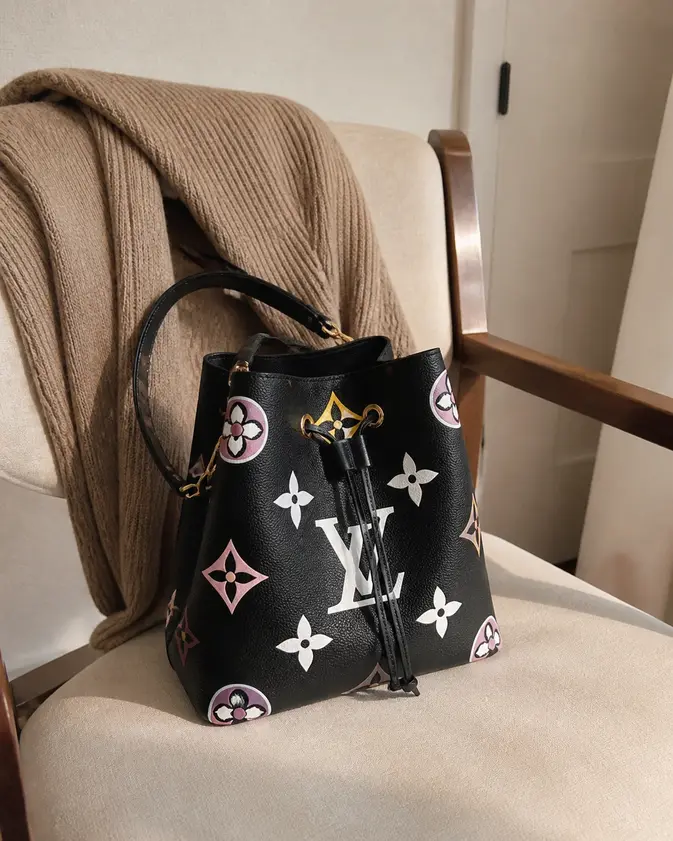 Monogram NeoNoe MM Bucket Bag M45821 photo review