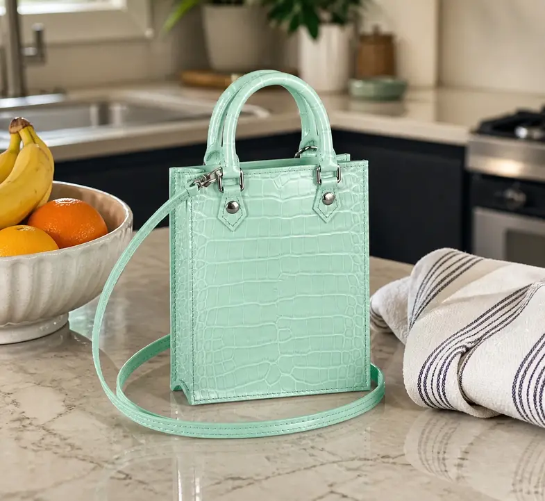 Brilliant Alligator leather Petit Sac Plat Bag N99487 photo review