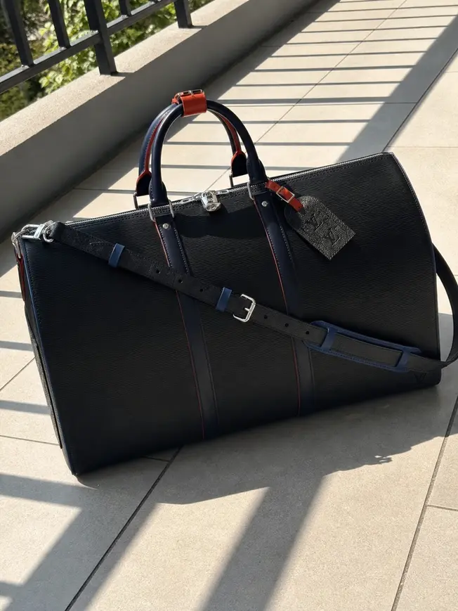 2018 Keepall Bandouliere 50-Blue Epi M51462 photo review
