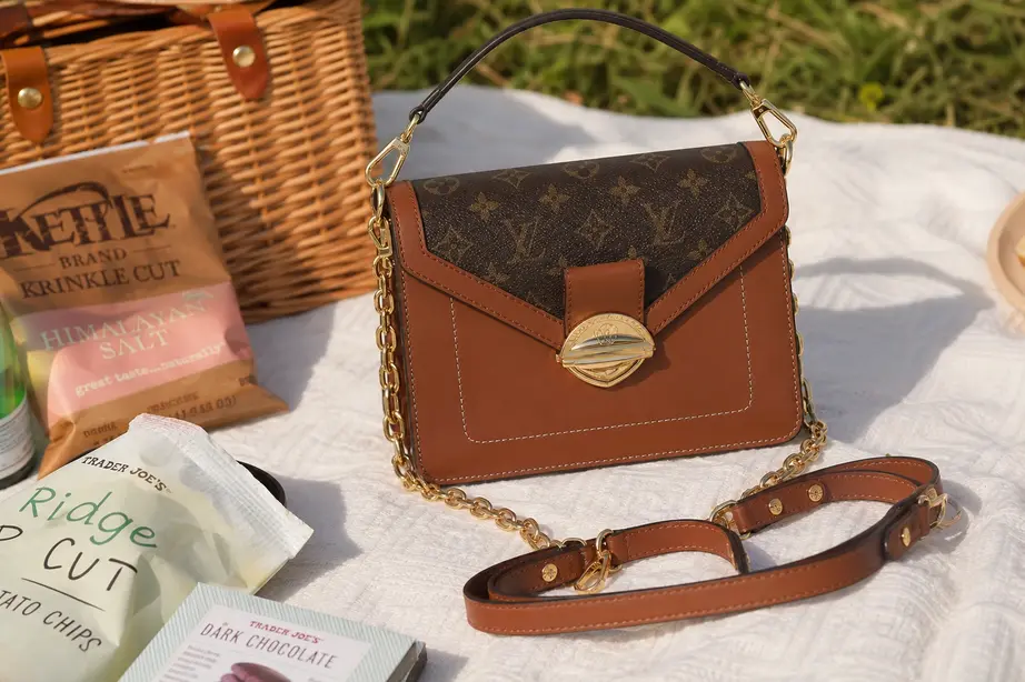 Fall-Winter 2018 Premium Pochette Metis-Monogram Canvas M43565 photo review