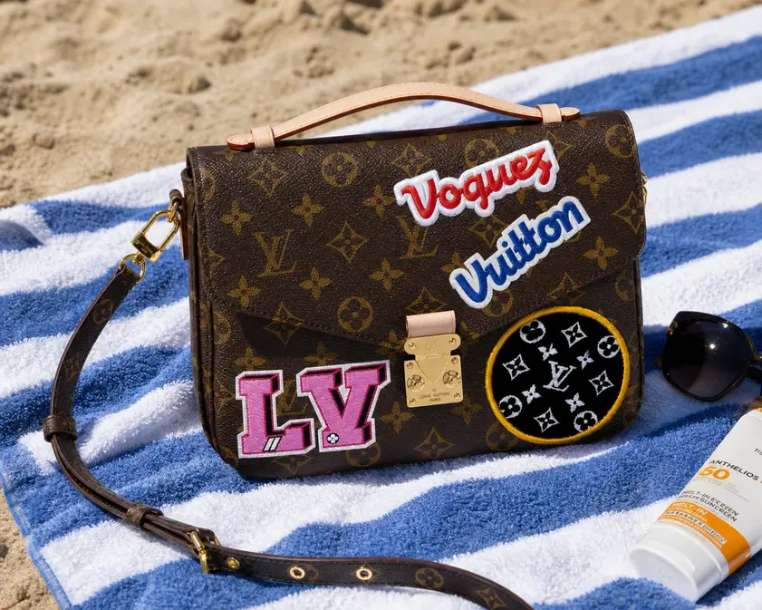 2018 Premium Pochette Metis-Monogram coated canvas M43991 photo review
