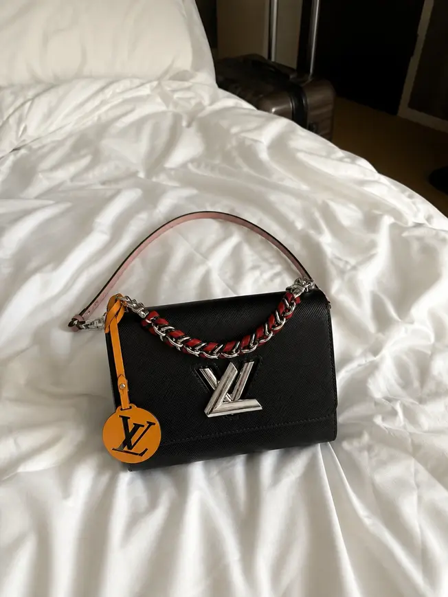 Fall-Winter 2018 Twist MM-Epi leather M52503 photo review