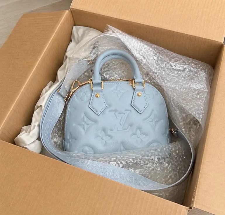 Monogram Motif Alma BB Bag M59822 photo review