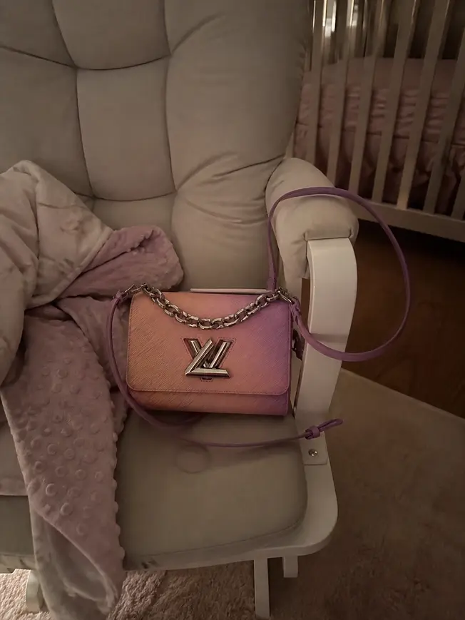 Epi Twist MM Handbag M59894 photo review