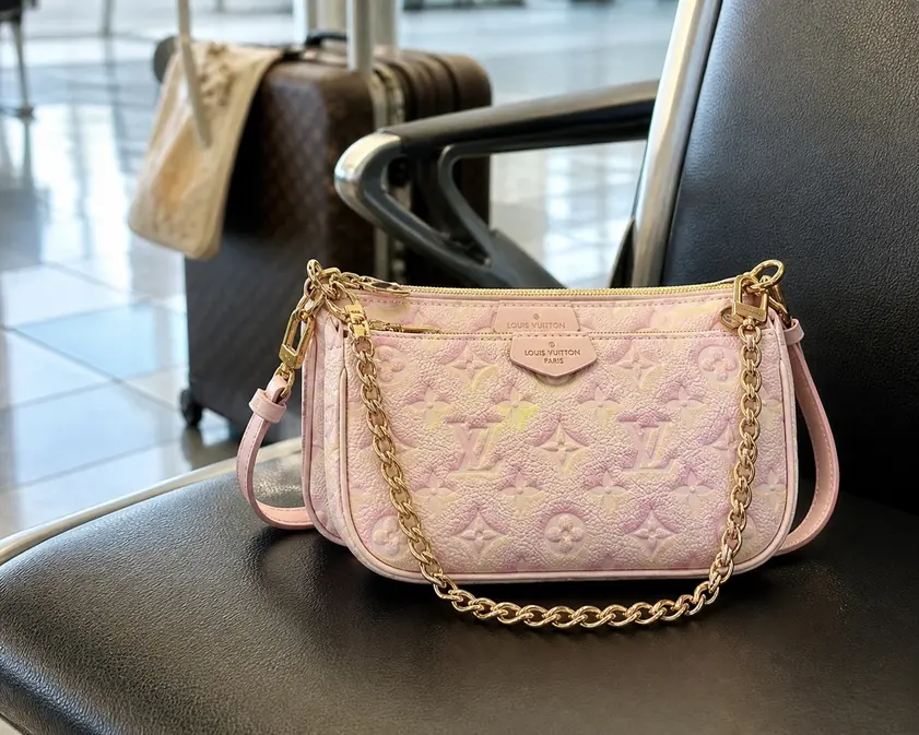 Monogram Empreinte Mini Pochette Accessoires M46093 photo review