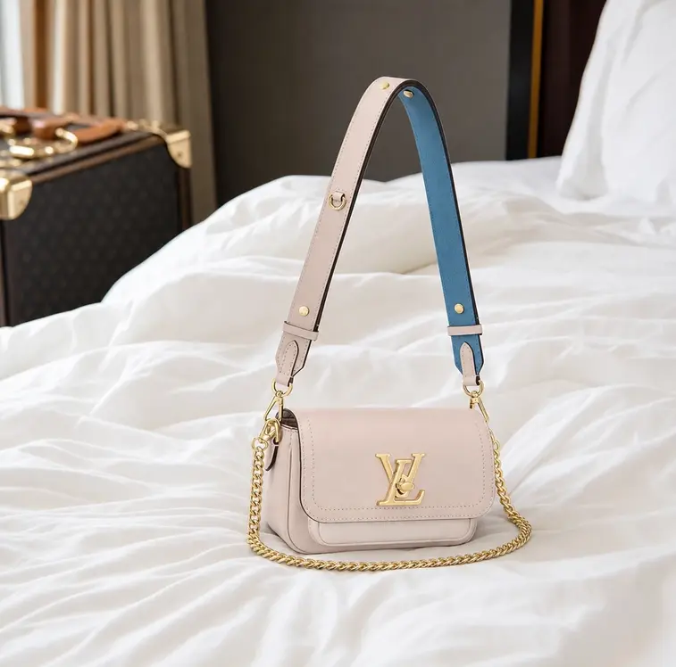 Grained Calf Leather Lockme Tender M58554 photo review