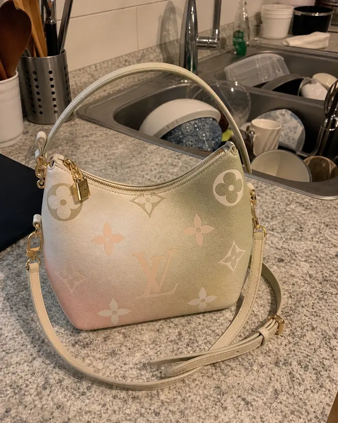Monogram Canvas Marshmallow PM Handbag M59861 photo review