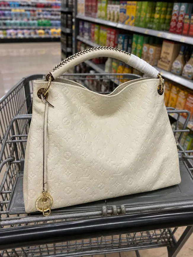 Monogram Empreinte Artsy MM-Cream M44456 photo review