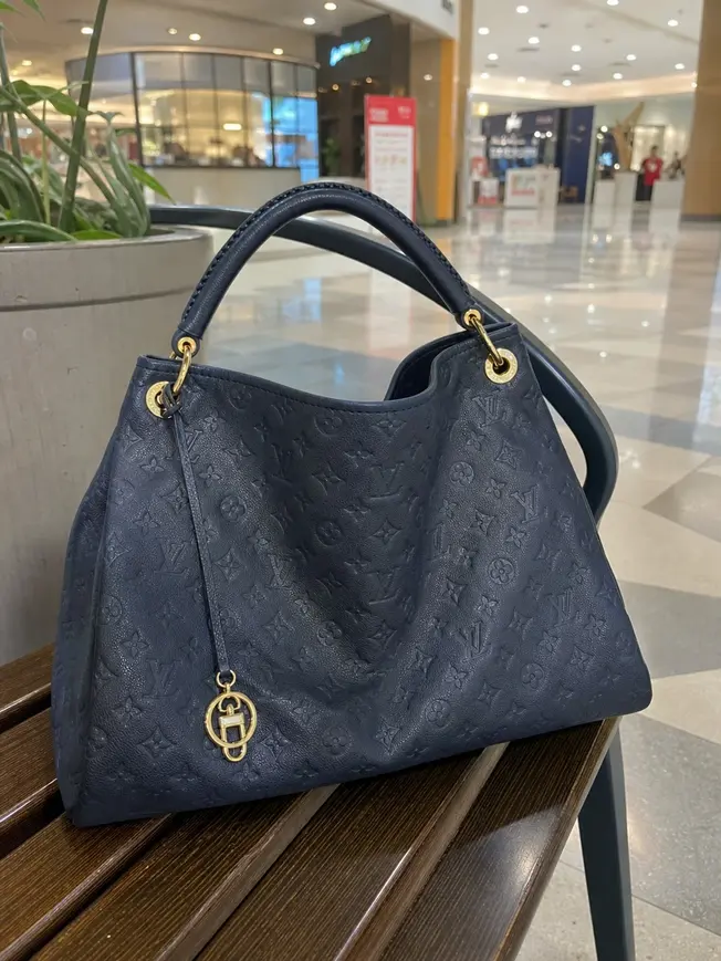 Monogram Empreinte Artsy MM-Navy M43237 photo review