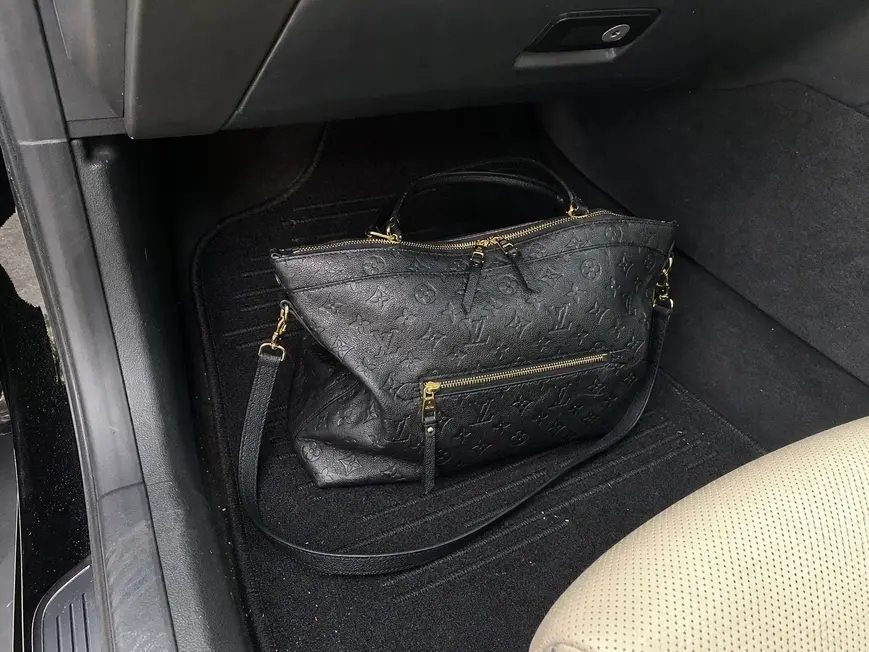 Monogram Empreinte Bastille MM-Black M41164 photo review