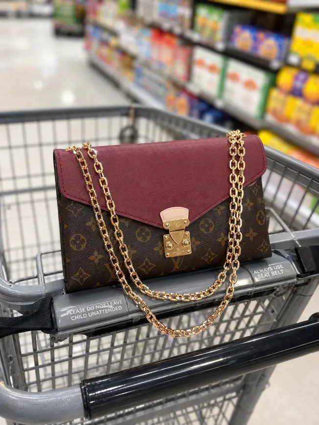 Pallas Chain Shoulder Bag-Wine Red M41200-4 photo review
