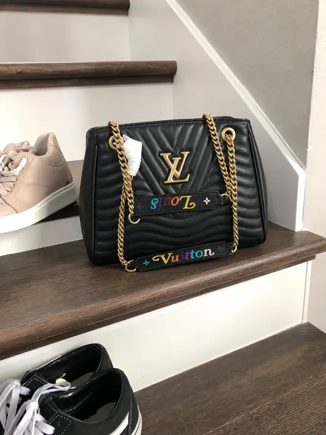 2018 Premium New Wave Chain Tote-Deep-black Noir M51496 photo review