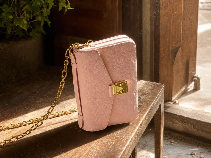 Pochette Metis East West M47045 photo review