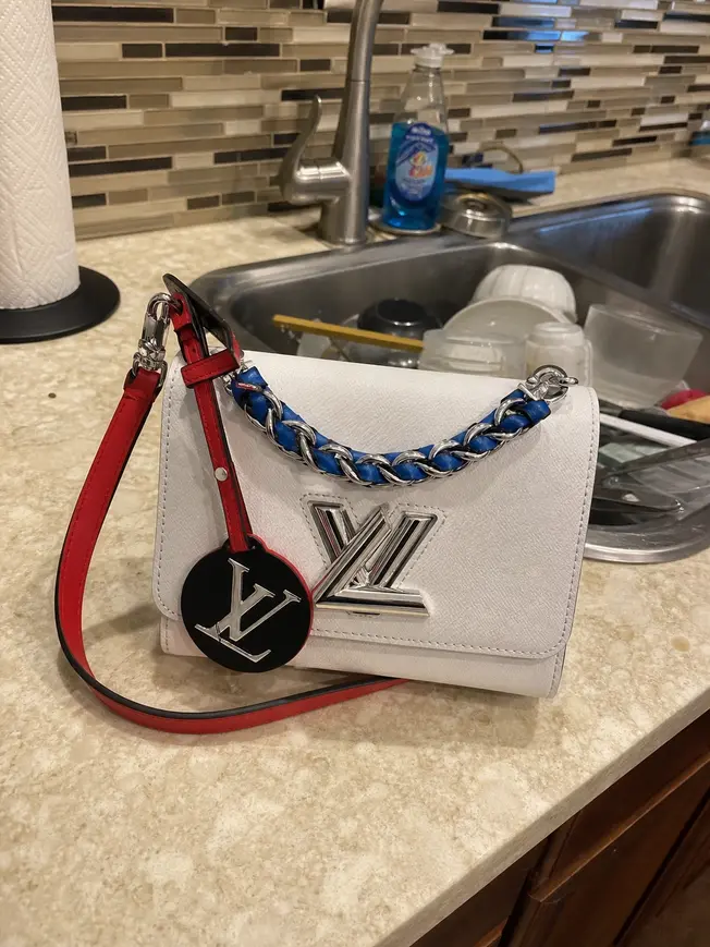2018 Premium Twist PM-White M52501 photo review