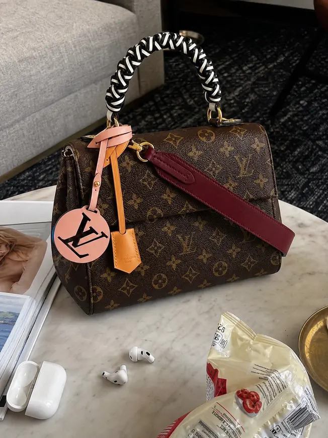 2018 Premium Monogram Canvas Cluny BB M43982 photo review