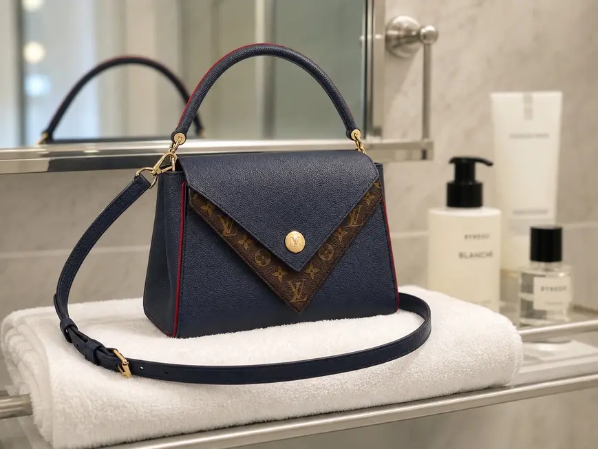 2018 Premium Monogram Double V Bag M55022-HLM54437 photo review