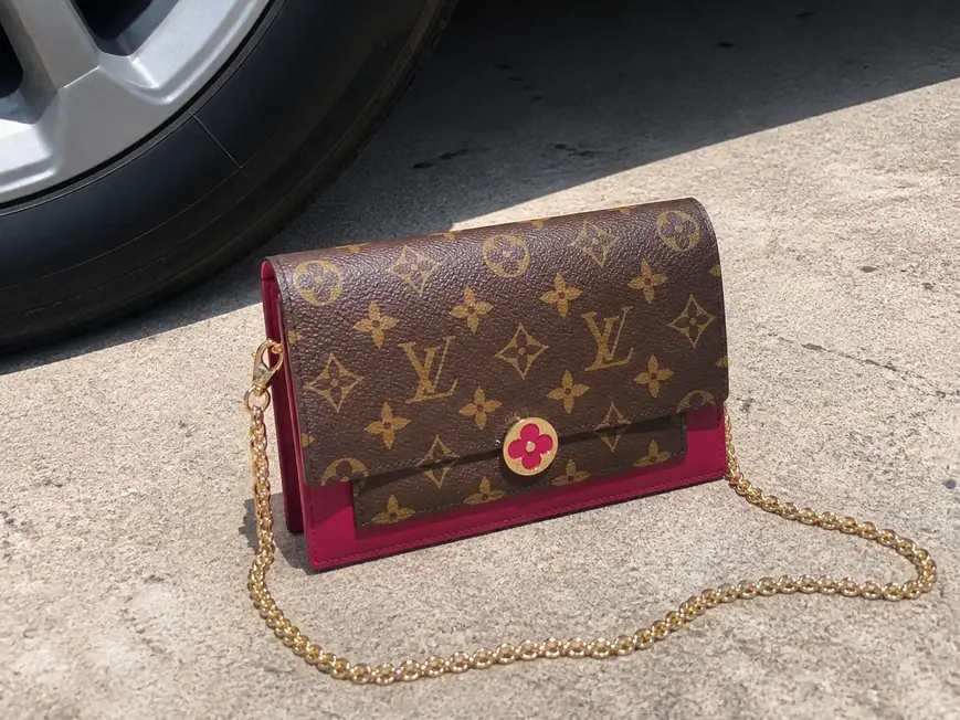 2019 Cruise Flore Chain Wallet-Lie De Vin M67404 photo review