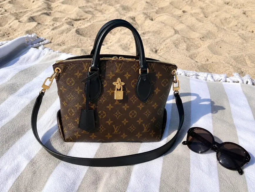 2019 Monogram Canvas Flower Zipped Tote PM M44351 photo review