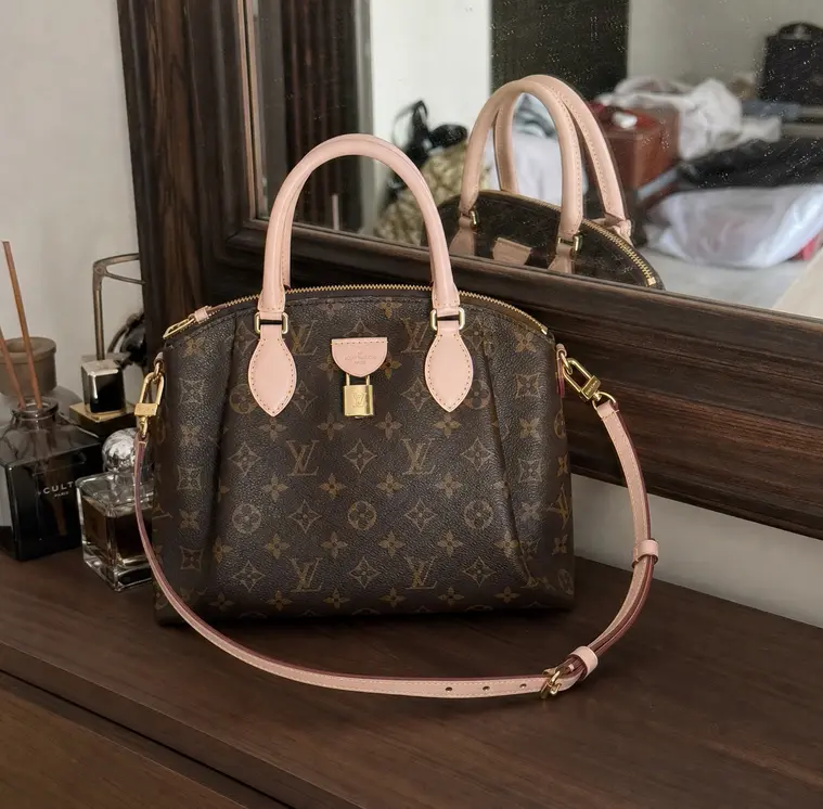 2019 Monogram Canvas Rivoli PM M44543 photo review