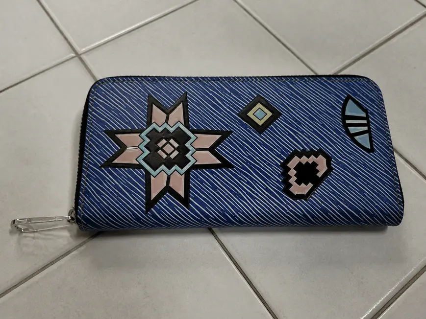 2015/2016 Fall Epi Azteque Zipper Wallet-2 Colors M61494 photo review