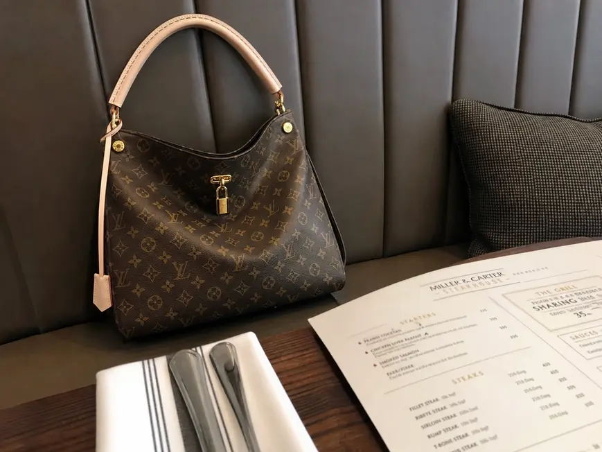 2015 Gaia Monogram Hobo Handbag-Noir M41621 photo review