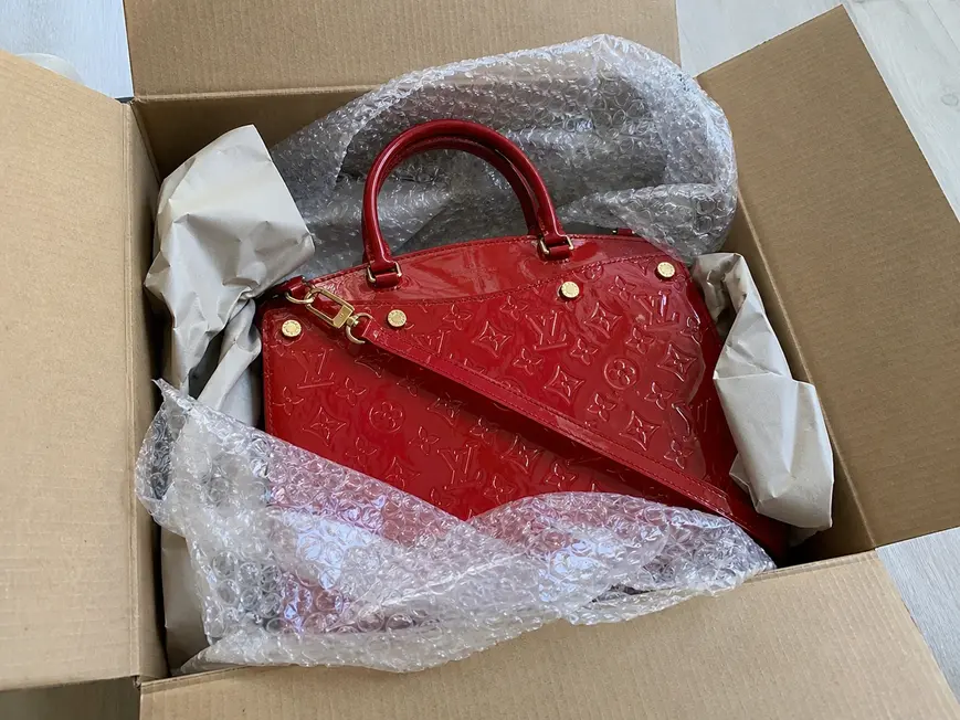 2015 Monogram Vernis Brea MM Handbag-Cherry M50596 photo review