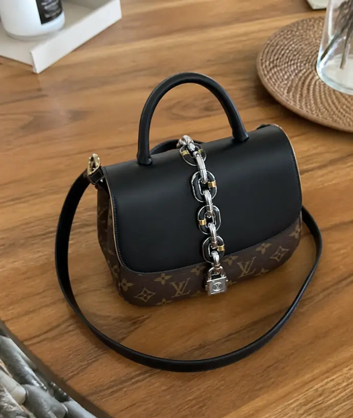 2017 Premium Monogram Canvas Chain IT Bag PM M44115 photo review